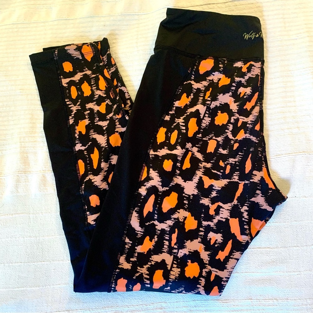 Vibrant Leopard Print Leggings